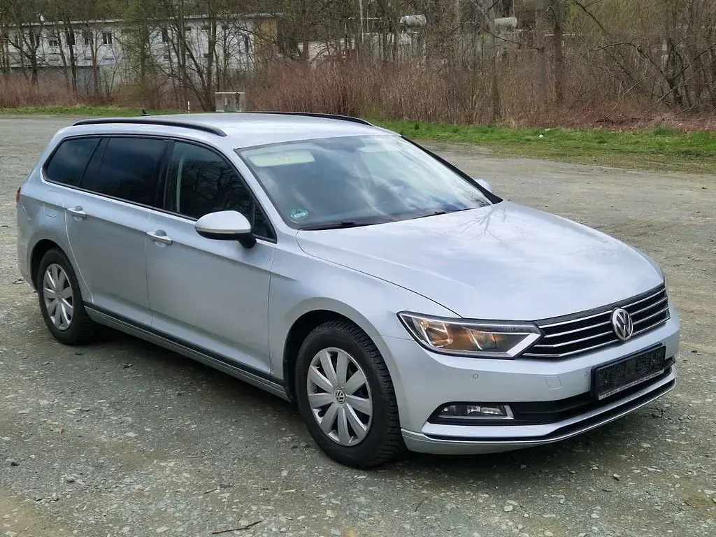 Gebraucht VW Passat Comfortline 120 PS (88 kW) 2015 Silber Kombi