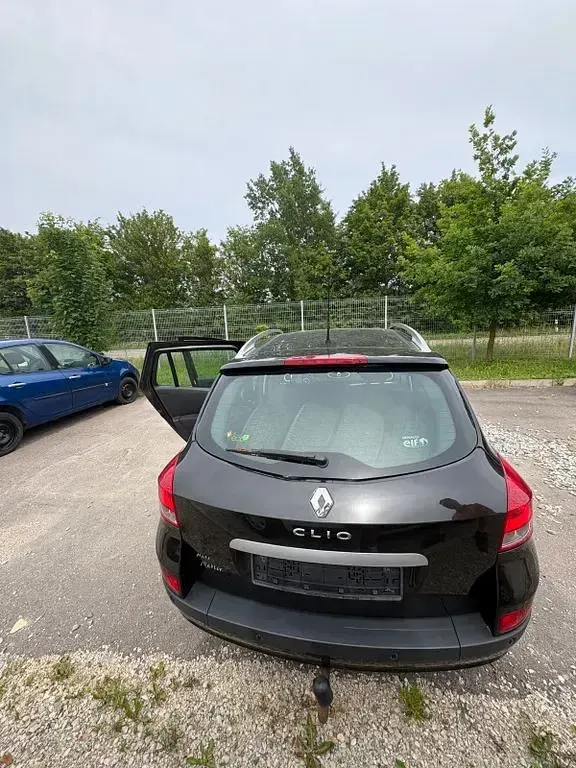 Gebraucht Renault Clio II Dynamique 101 PS (74 kW) 2008 Schwarz Limousine