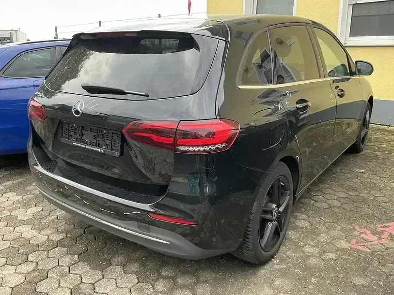 Gebraucht Mercedes B250e 218 PS (160 kW) 2022 Schwarz Kleinwagen