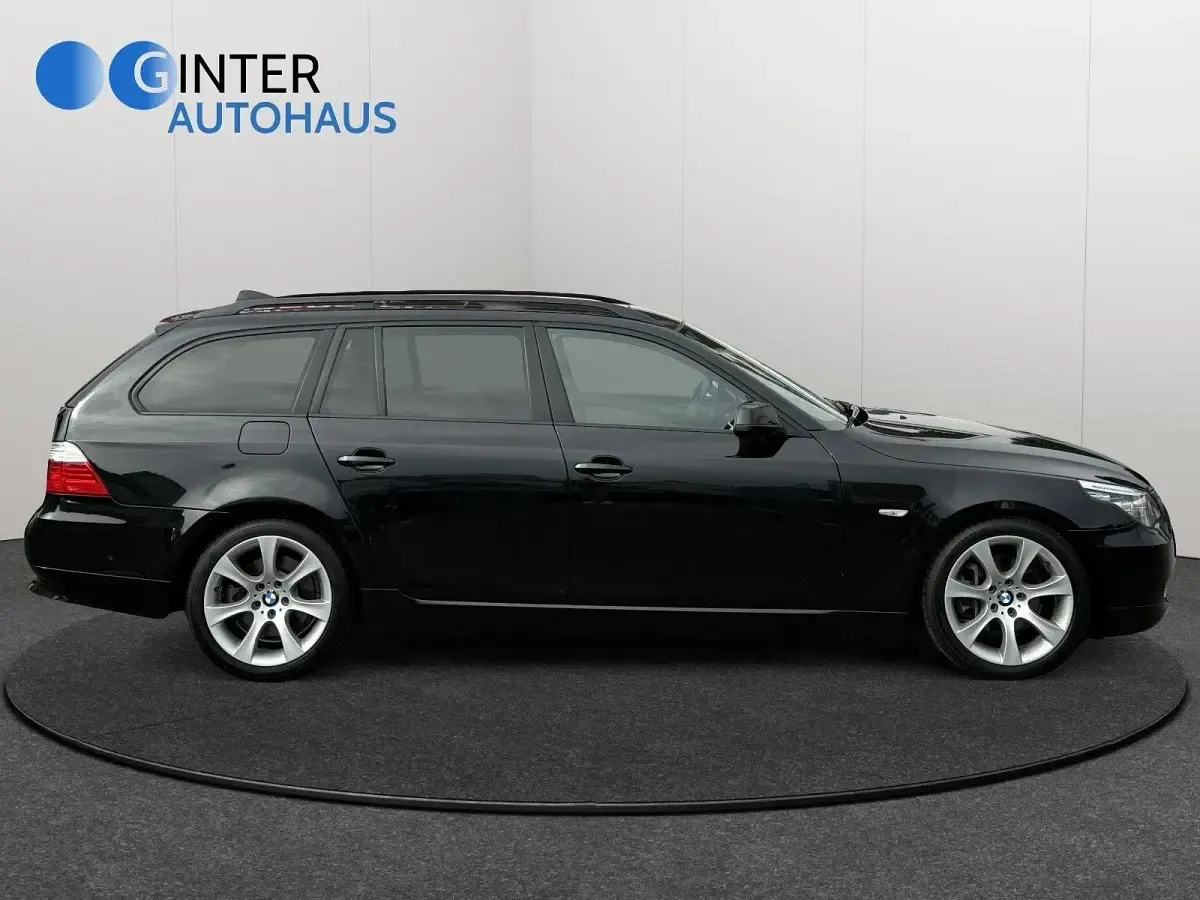 Gebraucht BMW 525 Shadowline 326 PS (239 kW) 2009 Schwarz Kombi