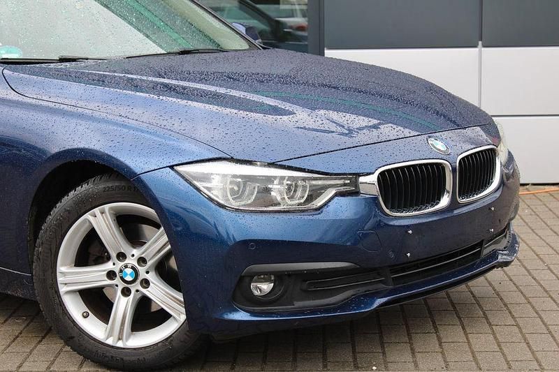 Gebraucht BMW 318 Advantage 150 PS (110 kW) 2016 Blau Kombi