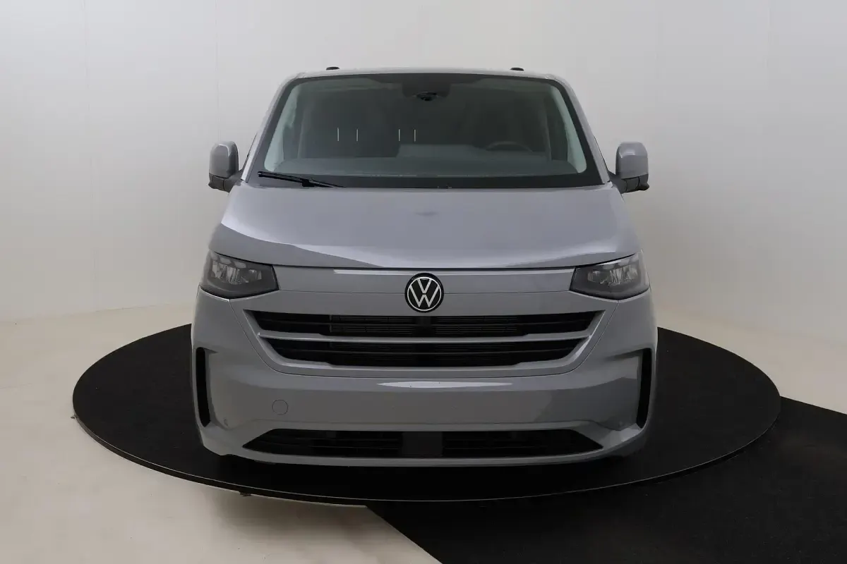 Neu VW Transporter 150 PS (110 kW) 2026 Stone grey Van