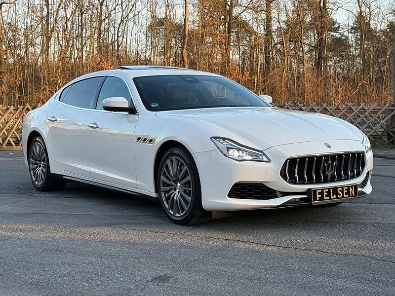 Weiß Gebraucht 2018 Maserati Quattroporte Limousine | 35.900 € - Bild 1/4