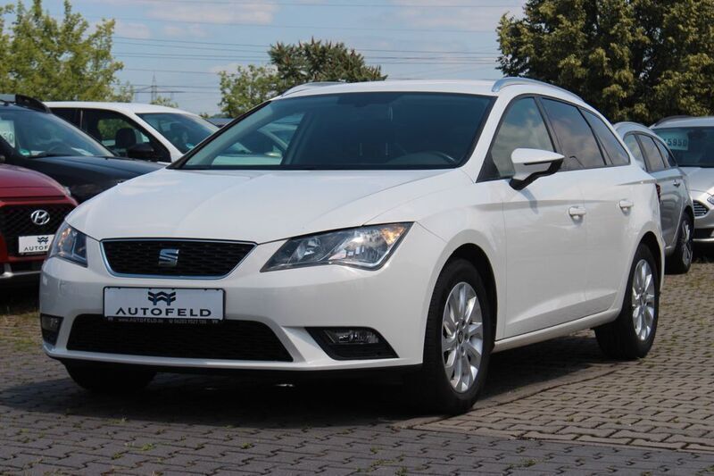 Weiß Gebraucht 2015 Seat Leon Limousine | 11.950 € (Guter Preis) - Bild 1/4