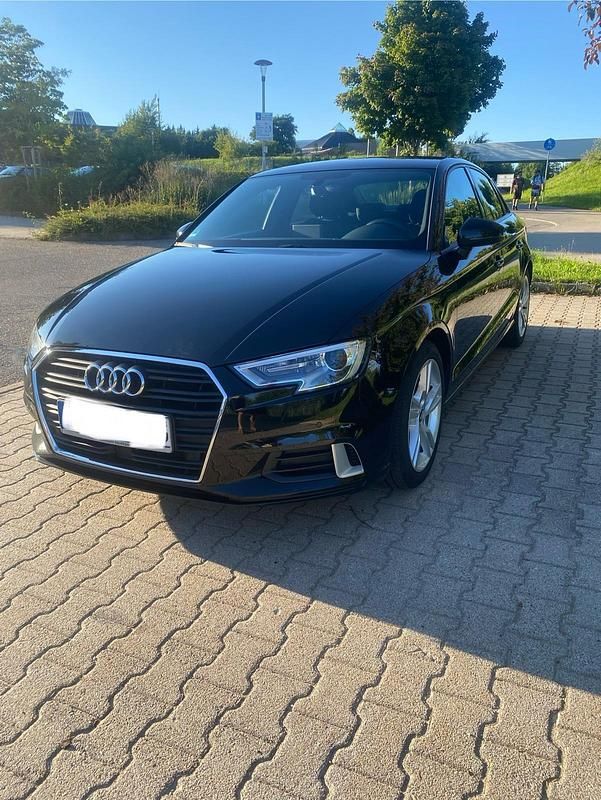 Schwarz Gebraucht 2019 Audi A3 Limousine | 20.000 € (Guter Preis) - Bild 1/4