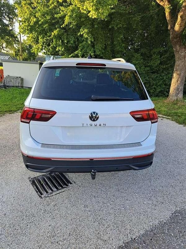 Gebraucht VW Tiguan Move 150 PS (110 kW) 2023 Weiß SUV