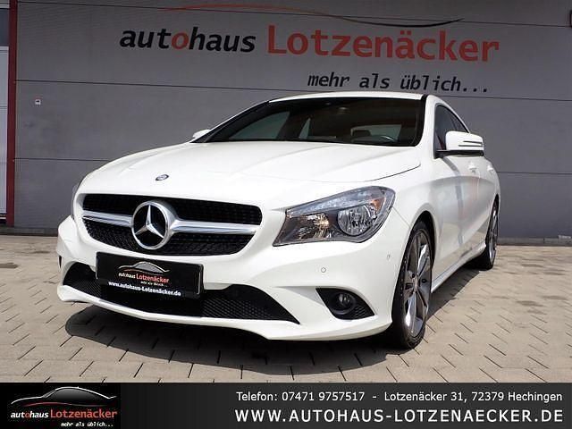Weiß Gebraucht 2015 Mercedes CLA200 Limousine | 14.490 € (Fairer Preis) - Bild 1/4