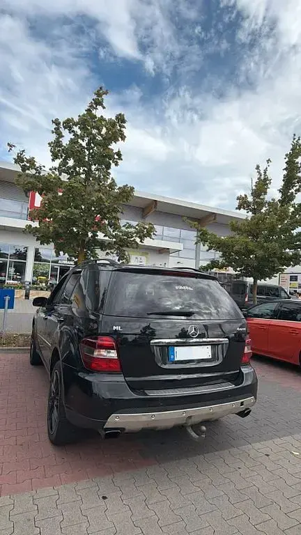 Gebraucht Mercedes ML420 306 PS (225 kW) 2007 Schwarz SUV