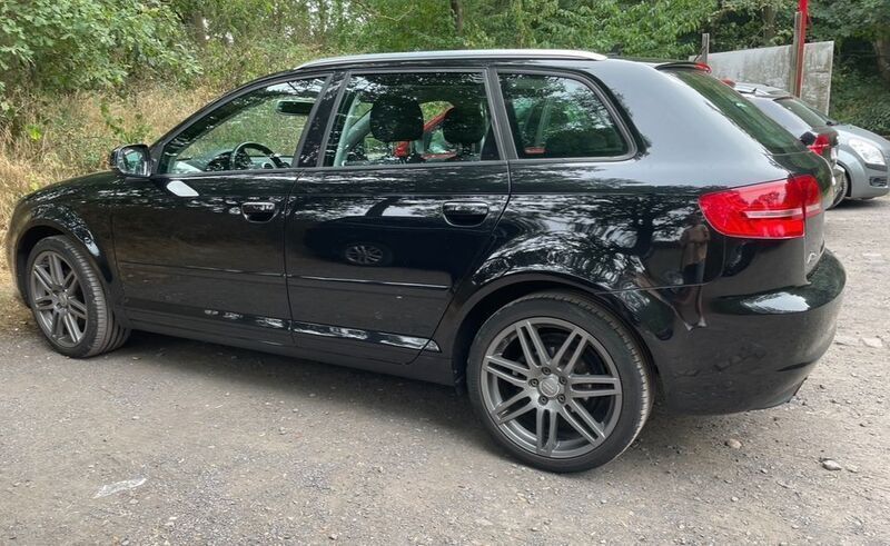 Gebraucht Audi A3 Sportback 125 PS (91 kW) 2011 Schwarz Kleinwagen