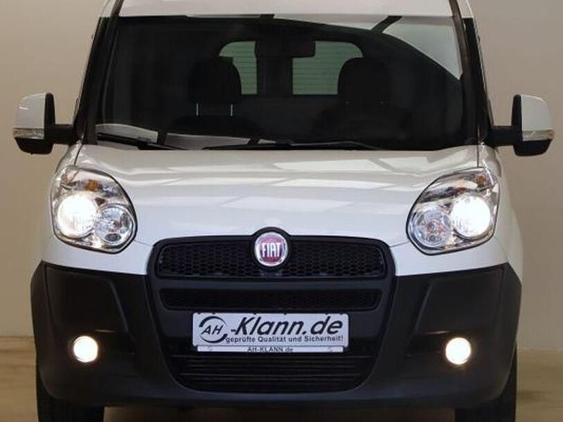 Gebraucht Fiat Doblò 120 PS (88 kW) 2012 Weiß Van / Kleinbus