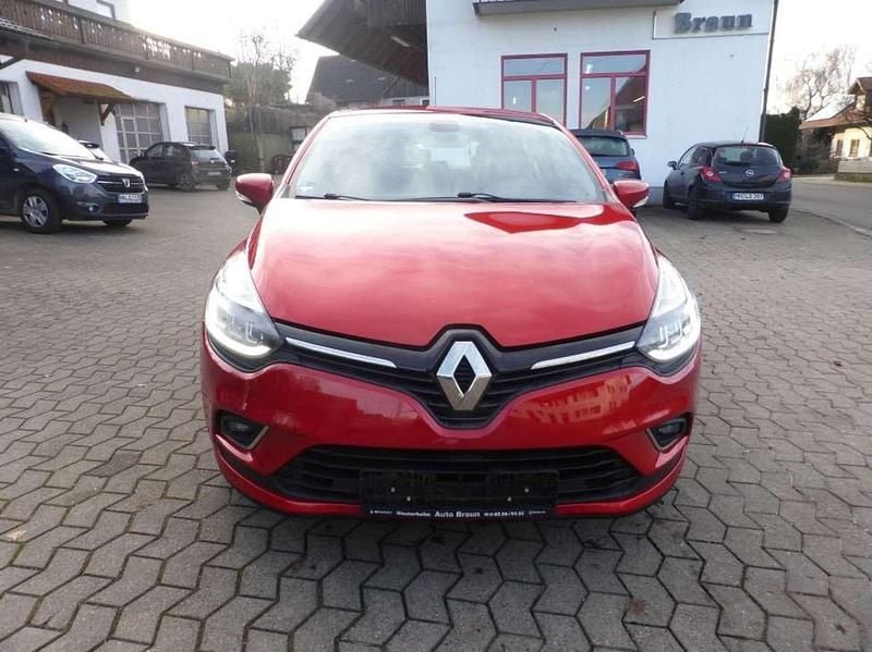Gebraucht Renault Clio IV Intens 90 PS (66 kW) 2018 Feuerrot Kleinwagen