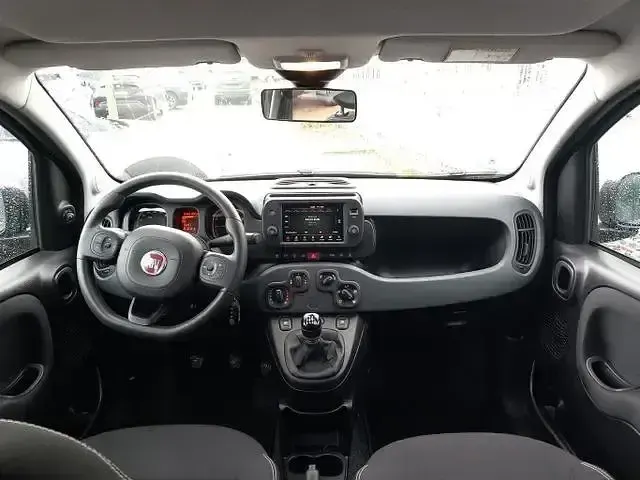 Gebraucht Fiat Panda Cross Cross 69 PS (50 kW) 2024 Grün Kleinwagen