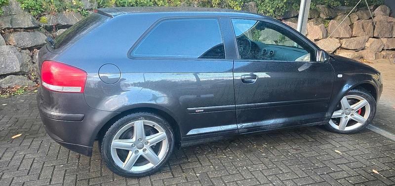Schwarz Gebraucht 2004 Audi A3 S-Line Kleinwagen | 3.250 € (Teuer) - Bild 1/4