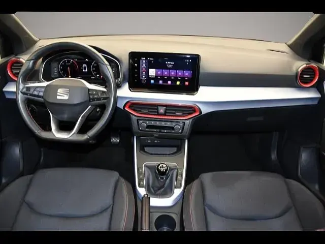 Gebraucht Seat Arona FR 110 PS (80 kW) 2023 Manufacturer SUV