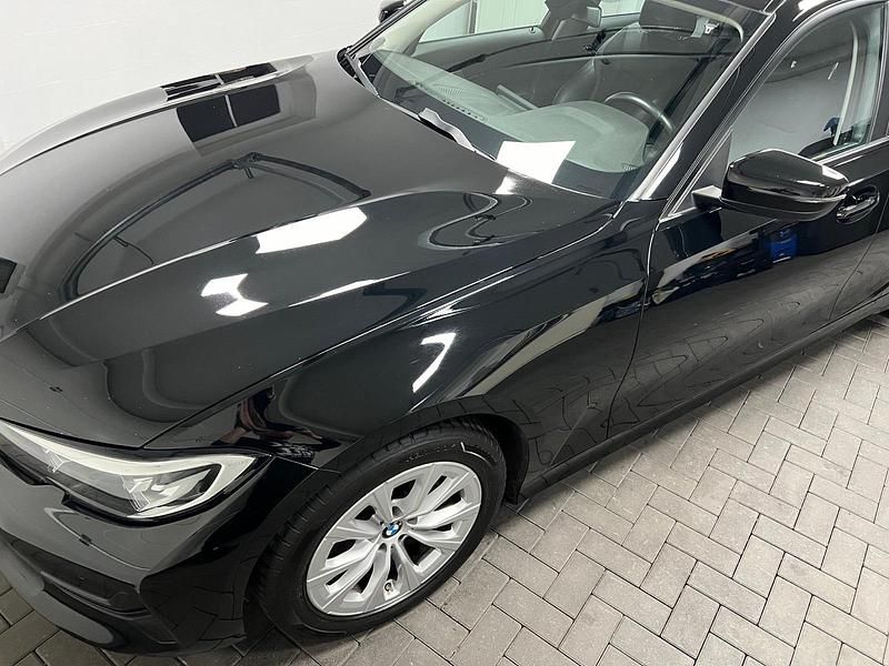 Gebraucht BMW 320e 190 PS (139 kW) 2021 Schwarz Kombi