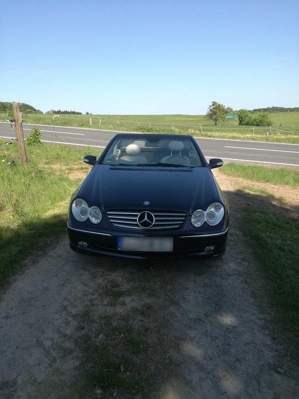 Gebraucht Mercedes CLK200 163 PS (119 kW) 2003 Blau Cabrio