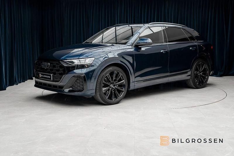 Gebraucht Audi Q8 S-Line 286 PS (210 kW) 2024 Blau SUV