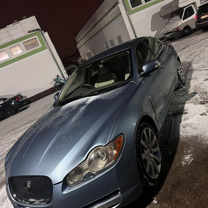 Gebraucht Jaguar XF 224 PS (164 kW) 2009 Blau Limousine