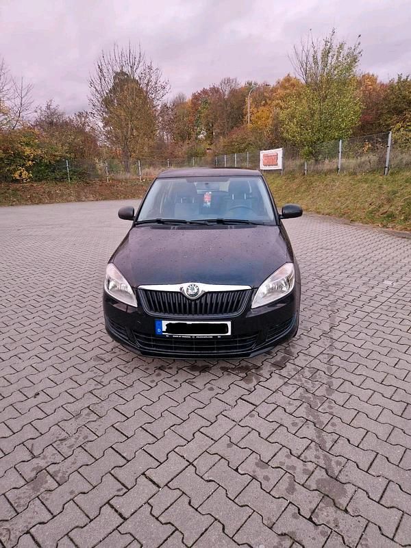 Schwarz Gebraucht 2014 Skoda Fabia Kleinwagen | 4.500 € (Guter Preis) - Bild 1/4