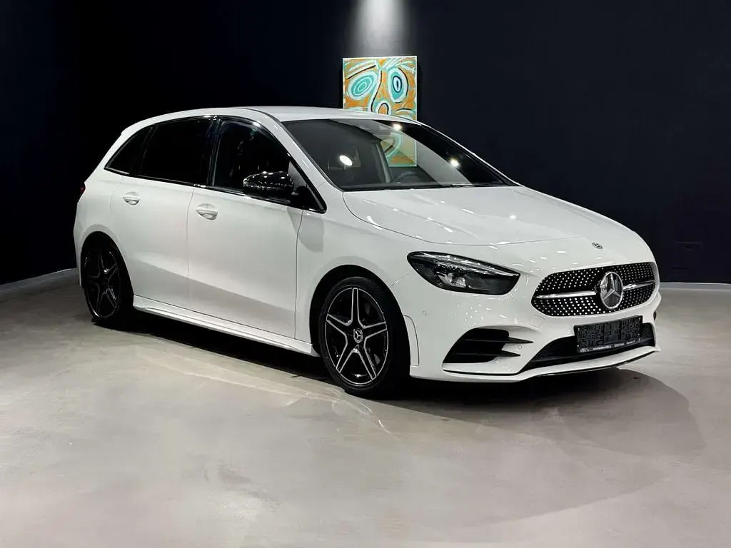 Gebraucht Mercedes B220 AMG 190 PS (139 kW) 2020 Polarweiss  unilack Kleinwagen