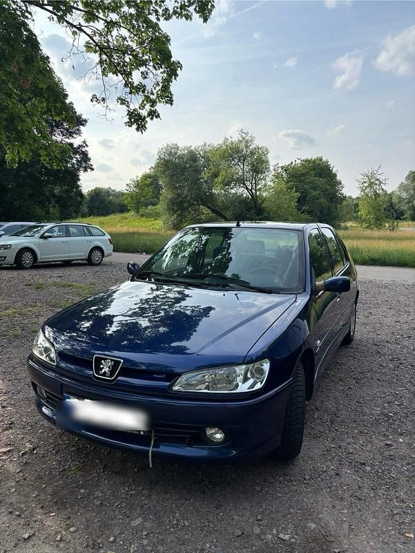 Blau Gebraucht 2000 Peugeot 306 Kleinwagen | 2.200 € - Bild 1/4
