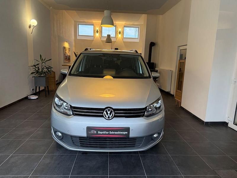 Gebraucht VW Touran 140 PS (102 kW) 2014 Grau Van / Kleinbus