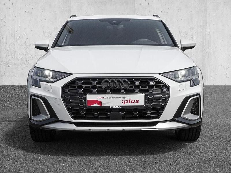 Gebraucht Audi A3 Ambiente 150 PS (110 kW) 2024 Gletscherweiß metallic Limousine