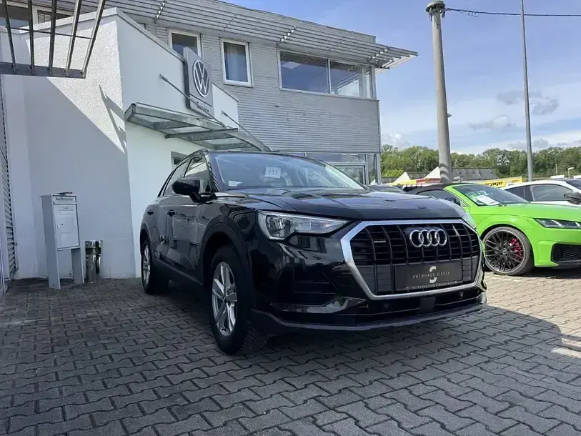 Gebraucht Audi Q3 Sport 190 PS (139 kW) 2019 Schwarz SUV