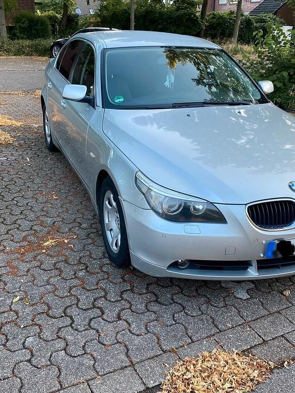 Gebraucht BMW 525 179 PS (131 kW) 2004 Silber Limousine
