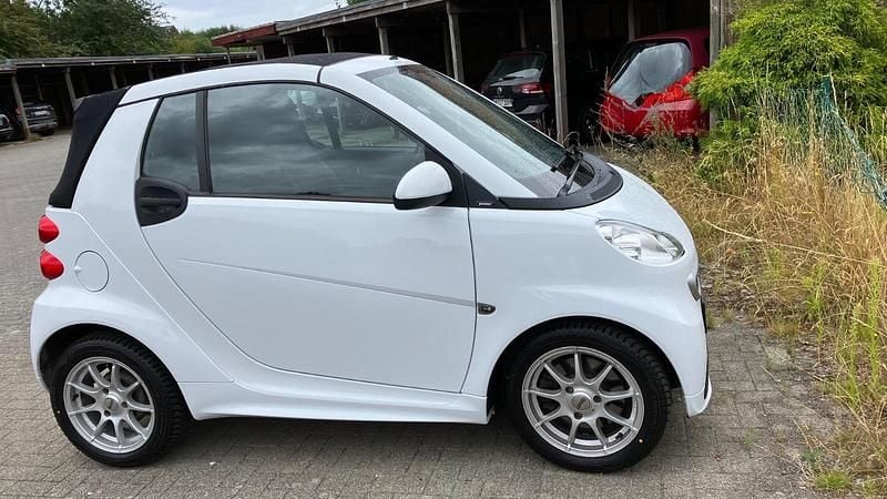 Weiß Gebraucht 2013 Smart ForTwo Cabrio Passion Cabrio | 4.990 € (Guter Preis) - Bild 1/4