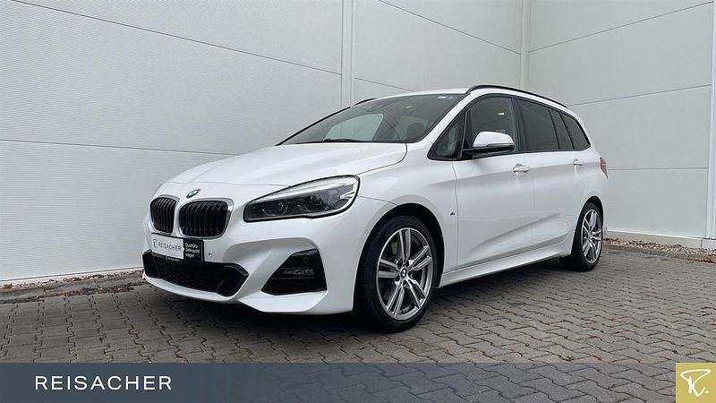 Weiß Gebraucht 2021 BMW 220 Gran Tourer M Sport Van / Kleinbus | 25.499 € (Fairer Preis) - Bild 1/4