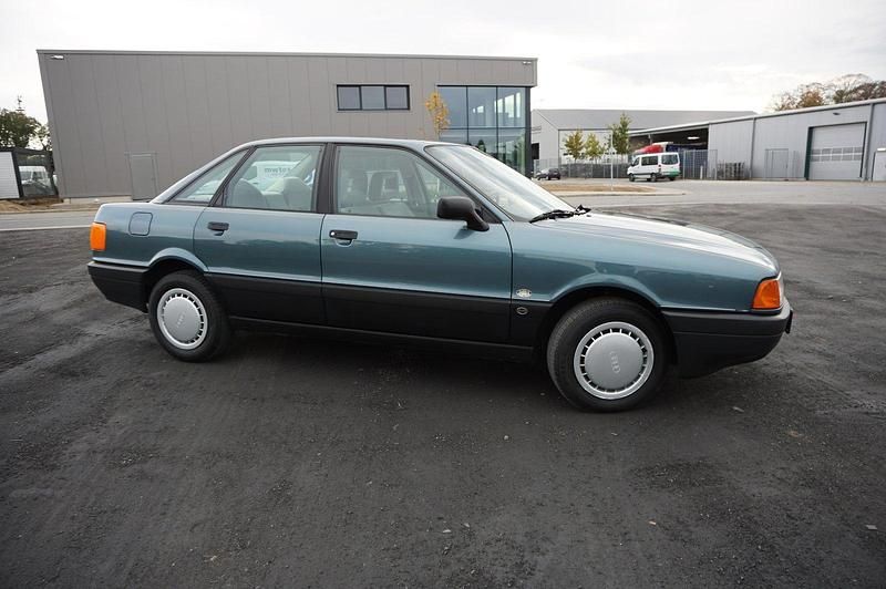 Gebraucht Audi 80 90 PS (66 kW) 1989 Blau Limousine