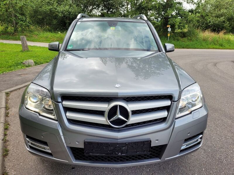 Grau Gebraucht 2011 Mercedes GLK220 SUV | 7.900 € (Guter Preis) - Bild 1/4