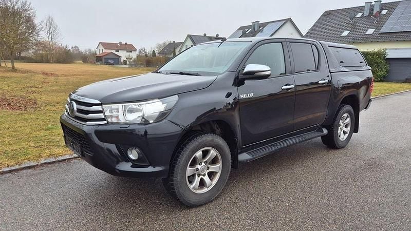 Gebraucht Toyota HiLux Comfort 150 PS (110 kW) 2016 Schwarz Abholung