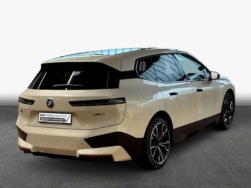 Gebraucht BMW iX Sport Line 239 kW (326 PS) 2024 Weiß SUV