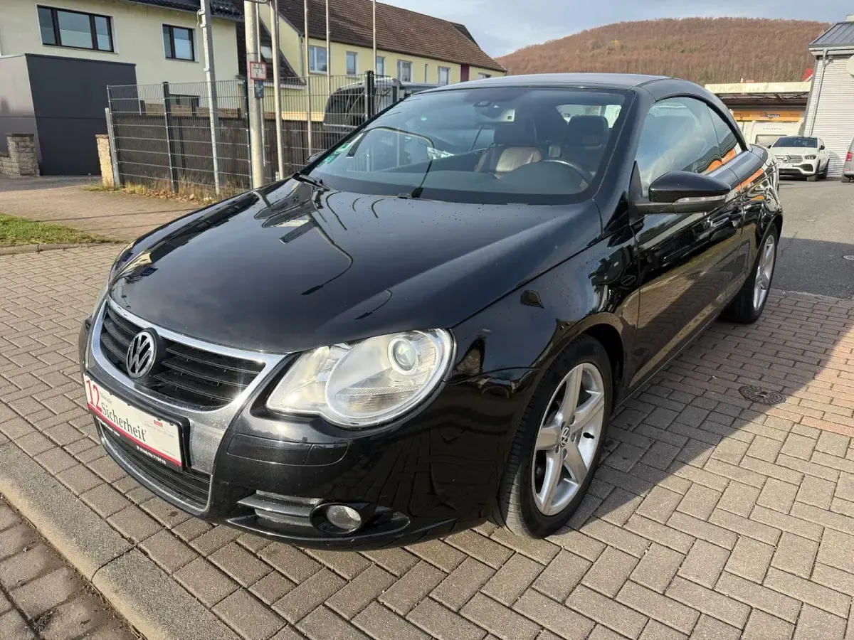Second-hand VW Eos 140 CP (102 kW) 2005 Negru Cabrio