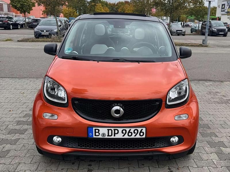 Schwarz Gebraucht 2018 Smart ForFour Kleinwagen | 10.590 € (Teuer) - Bild 1/4