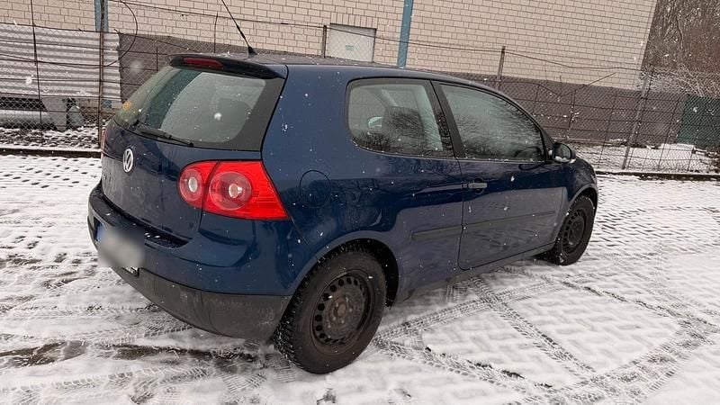 Gebraucht VW Golf V 102 PS (75 kW) 2005 Blau Kleinwagen