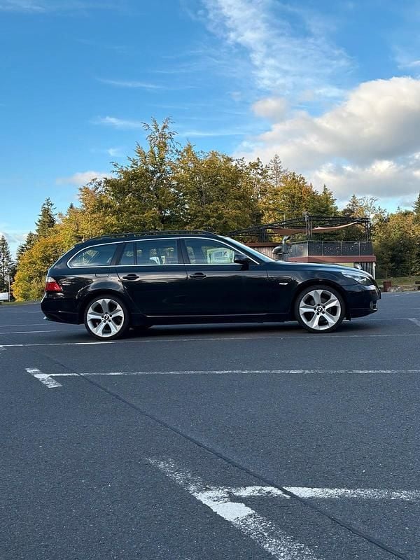 Gebraucht BMW 520 Sport Line 150 PS (110 kW) 2007 Schwarz Kombi
