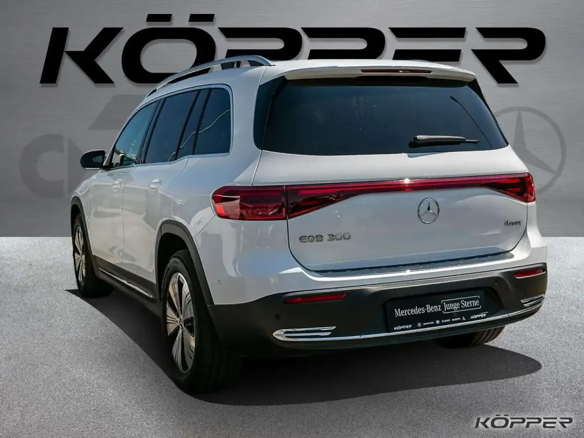 Gebraucht Mercedes EQB300 Advanced 167 kW (228 PS) 2025 Weiß SUV