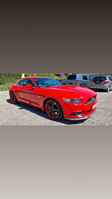 Rot Gebraucht 2015 Ford Mustang GT Coupé | 27.900 € (Fairer Preis) - Bild 1/4
