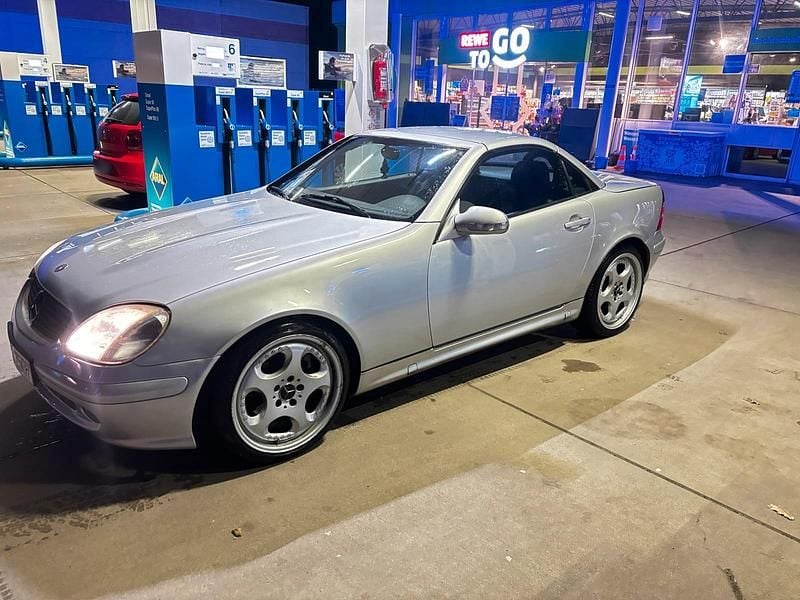Gebraucht Mercedes SLK200 163 PS (119 kW) 2000 Silber Cabrio