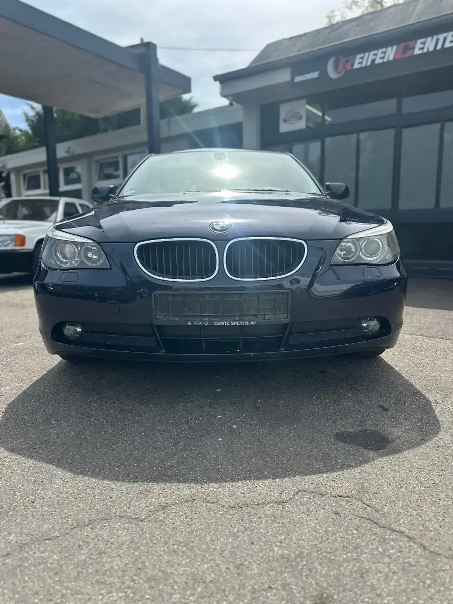 Usata BMW 520 170 CV (125 kW) 2004 Blu Berlina