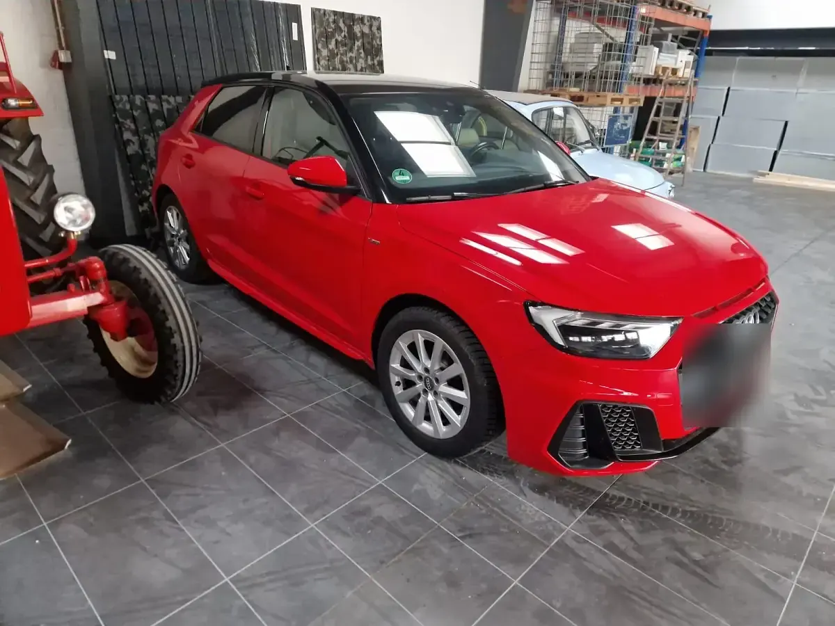 Gebraucht Audi A1 Sport 95 PS (69 kW) 2019 Rot SUV