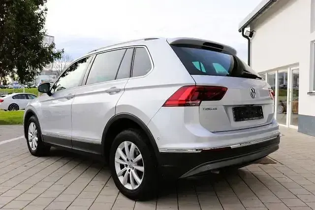 Gebraucht VW Tiguan Highline 150 PS (110 kW) 2018 Silber SUV