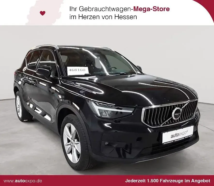 Second-hand Volvo XC40 Plus 163 CP (119 kW) 2023 Negru SUV