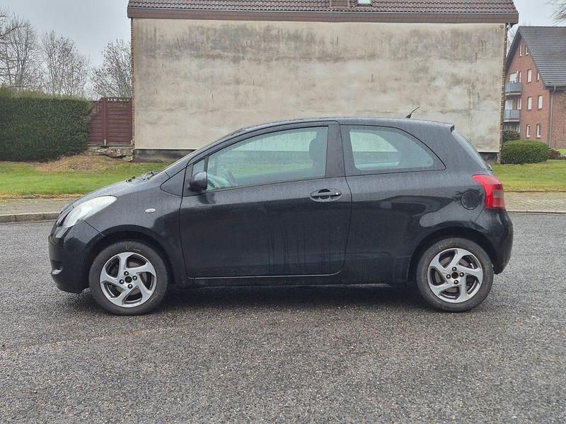 Gebraucht Toyota Yaris Sol 69 PS (50 kW) 2008 Schwarz Kleinwagen