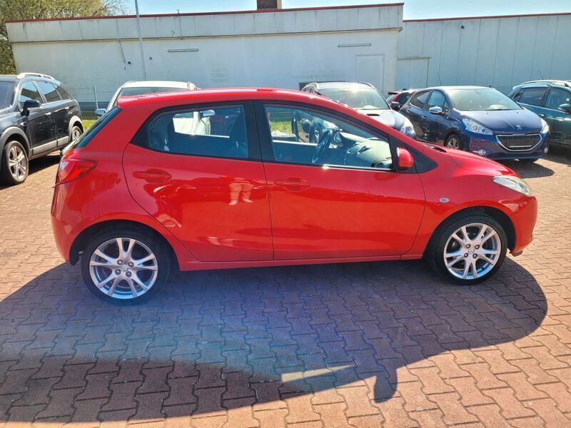 Gebraucht Mazda 2 86 PS (63 kW) 2008 Rot Kleinwagen