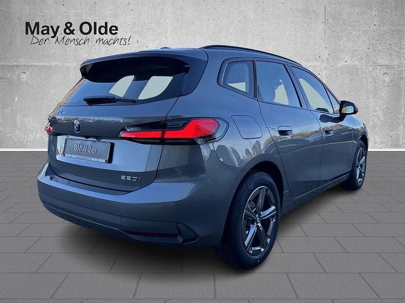 Neu BMW 220 Active Tourer Luxury Line 156 PS (114 kW) 2025 Skyscraper grau metallic Van / Kleinbus