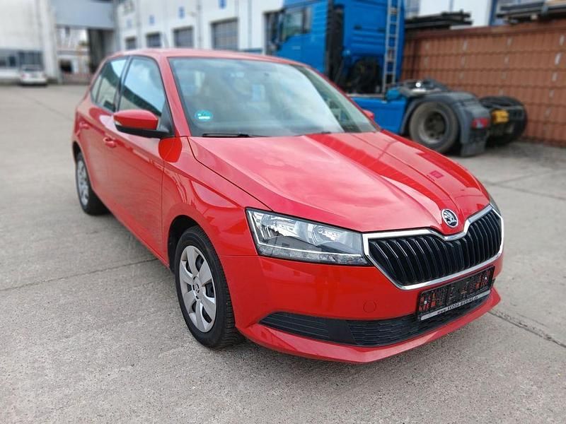 Gebraucht Skoda Fabia Active 60 PS (44 kW) 2020 Rot Limousine